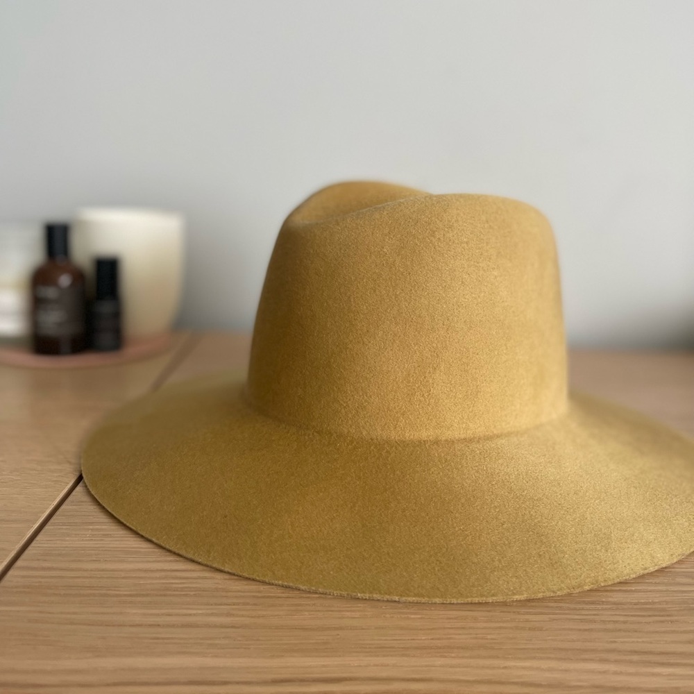Janessa Leoné Blair Hat